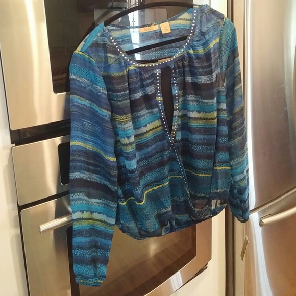 Valerie Stevens Polyester top