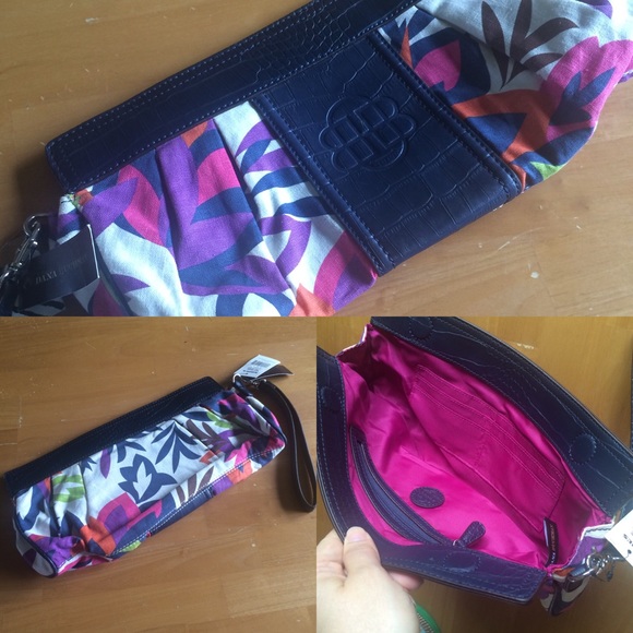 🚫SOLD in bundle🚫 Dana Buchman NWT Floral Clutch. - Picture 1 of 4