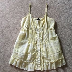 Adorable yellow top