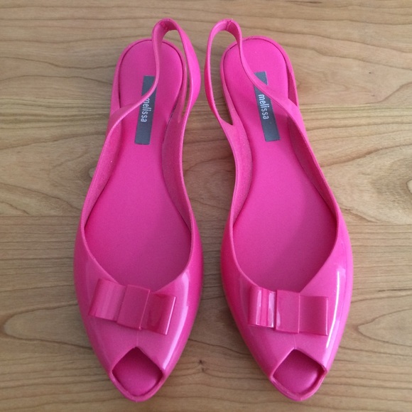 Melissa pink sandals with clip on bows size 6