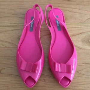 Melissa pink sandals with clip on bows size 6