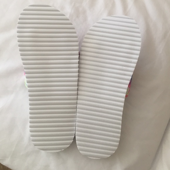 BRAND NEW UNIF DONT TRIP SANDALS - Picture 4 of 4