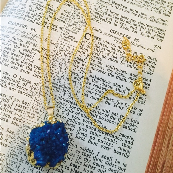 Jewelry - Deep Blue Drusy Necklace