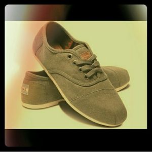TOMS Taupe Waxed Twill Cordones