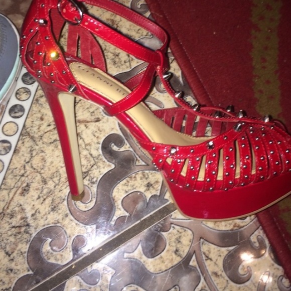Red and blue Gianni Bini heels (RESERVED)