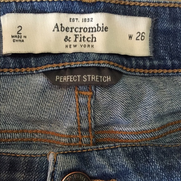 ❎❎bundle❎❎Abercrombie distressed jean shorts - Picture 2 of 3