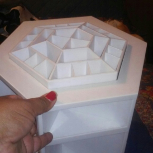 Makeup holder