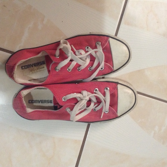 Red converse