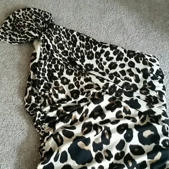 Leopard print one shoulder party dress - Picture 3 of 4