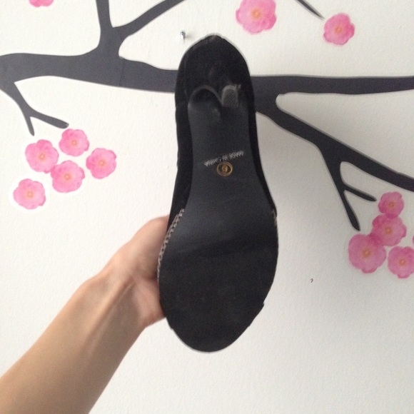 Mixx Open Toe Booties - Picture 3 of 4