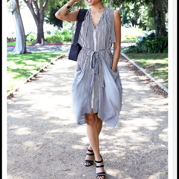 🚫SOLD - BCBG Stripped Dress - Picture 4 of 4