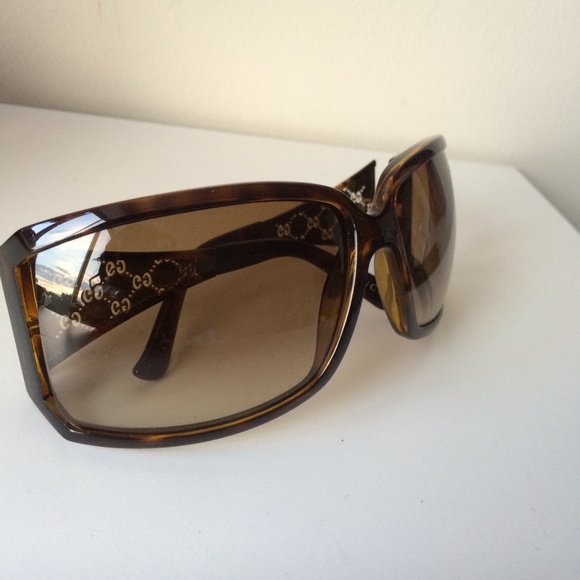 Gucci Accessories - Gucci 2999/S Gold Wire Frame Cutout GG Sunglasses Gucci Accessories - Gucci 2999/S Gold Wire Frame Cutout GG Sunglasses