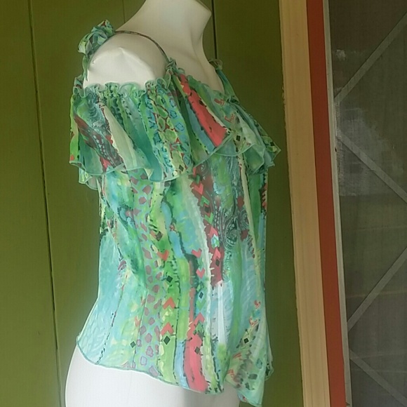 Beautiful Ruffled Top - Picture 2 of 4