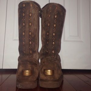 Brown Uggs Size 8