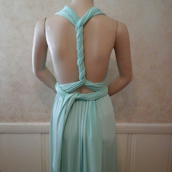 Long halter dress - Picture 2 of 4