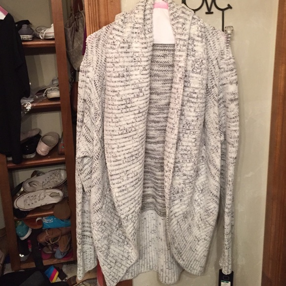 Relaxed fit cardigan
