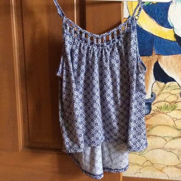 Crop top thin strap shirt