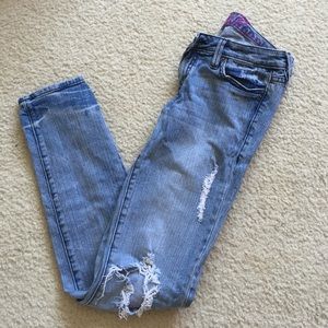 Light wash denim ripped pants