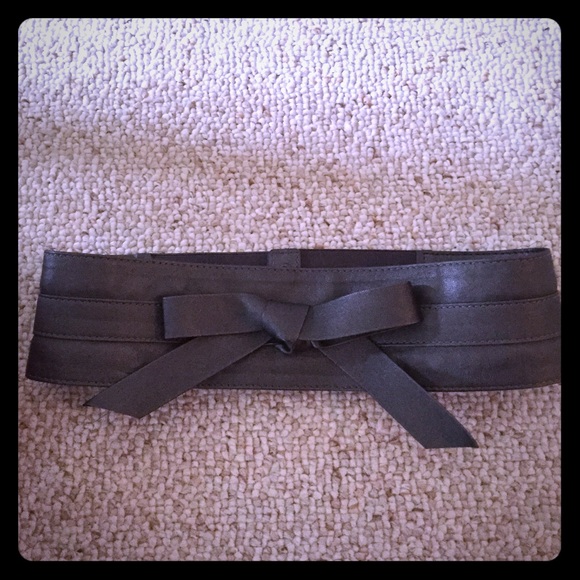 Donating Closet 6/30- Silver thick belt