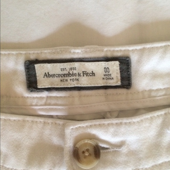 Abercrombie white shorts - Picture 2 of 4