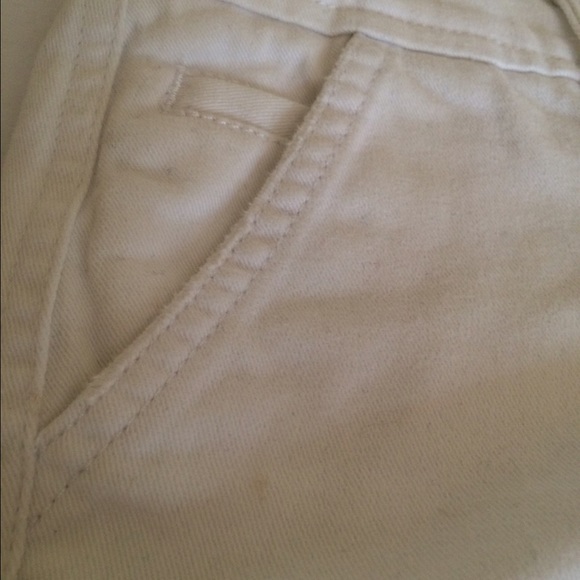 Abercrombie white shorts - Picture 3 of 4