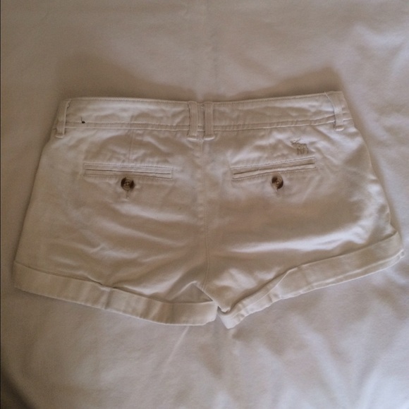 Abercrombie white shorts - Picture 4 of 4