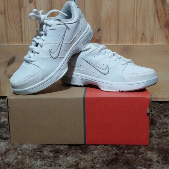 Shoe