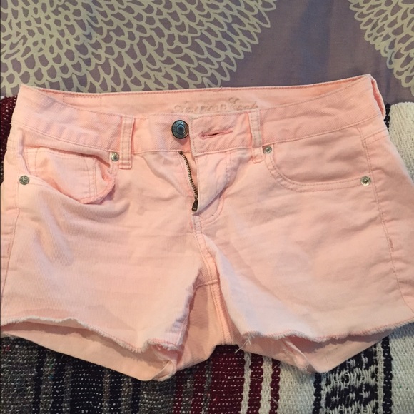 Corduroy light pink American eagle shorts