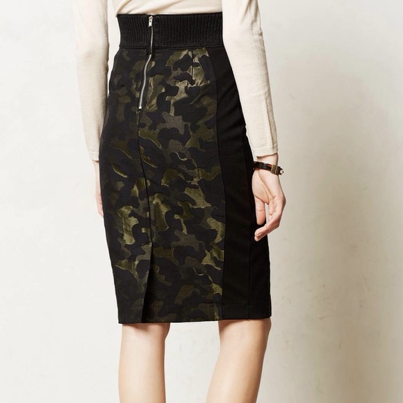 Anthropologie Camo Pencil Skirt - Size 4 NEW - Picture 2 of 4