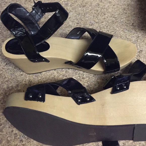 Gap patent leather sandals