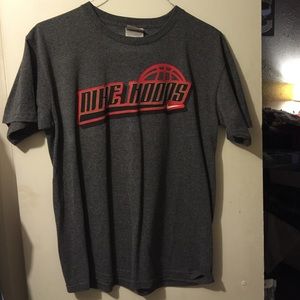 Nike hoops t-shirt- kids XL