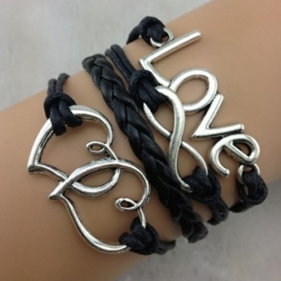 Jewelry - Love Bracelet✨5 available✨