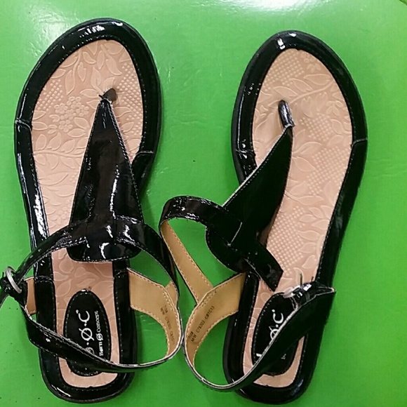 Born- Flat Sandals