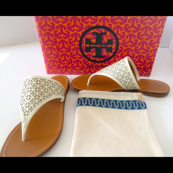 *SOLD*NIB Tory Burch Amara Flat Thong Sandal - Picture 2 of 4