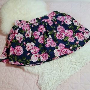 ❌ sold ❌Floral print skirt