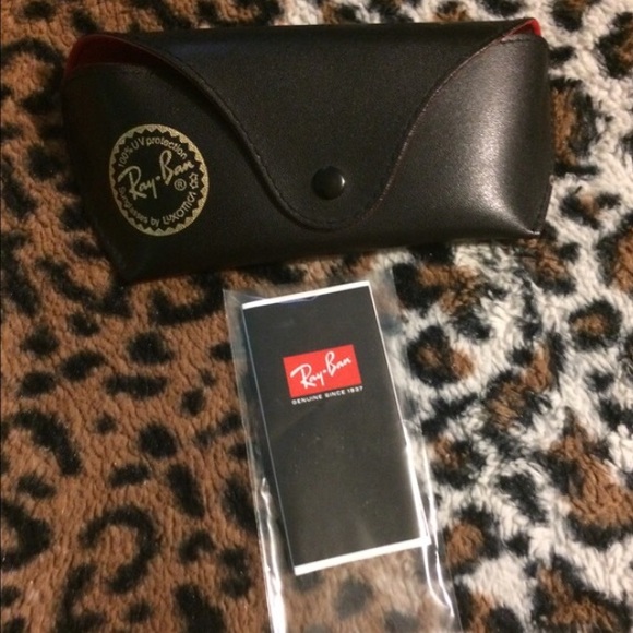 Authentic RAY-BAN case