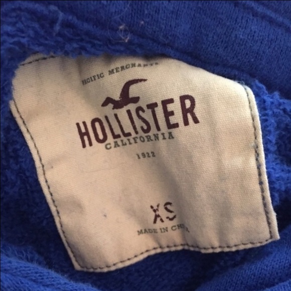 Beautiful blue Hollister sweater - Picture 2 of 2