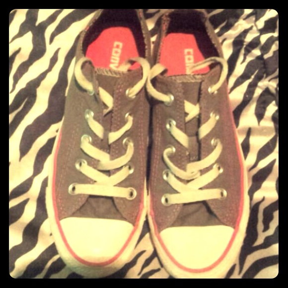 Grey and pink Converse size 5