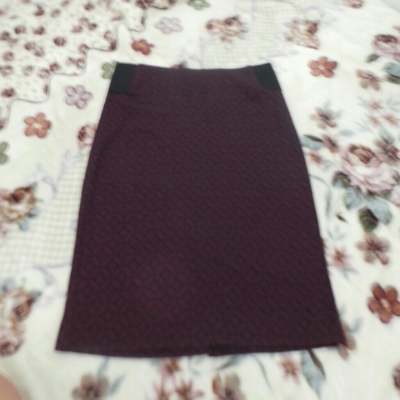 Pencil skirt maternity skirt very nice and comfy
