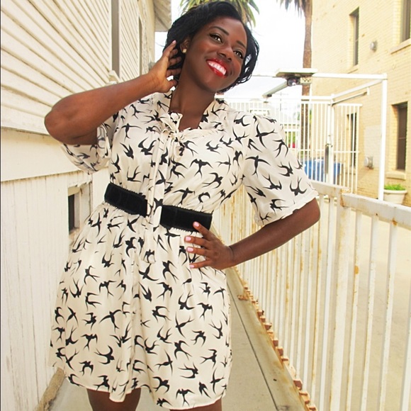 Anthropologie Dresses & Skirts - So Pretty cream/black birds Ark and Co dress!