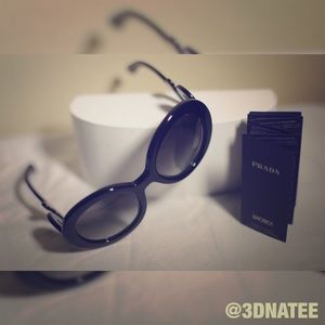AUTHENTIC PRADA SHADES (CONDITION 👑👑👑👑👑 of 5)