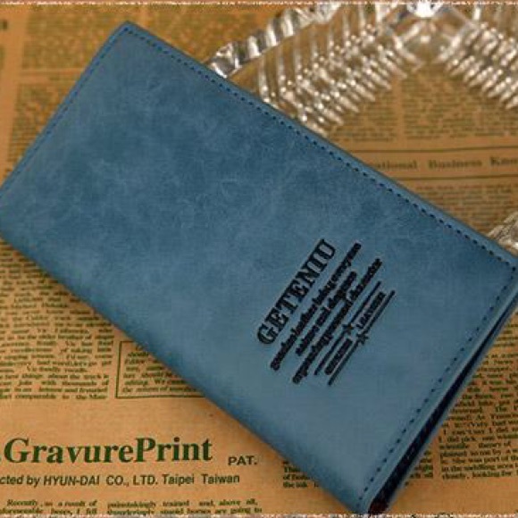 Womens Retro Clutch and ID Holder - Picture 2 of 3