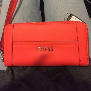 >ON HOLD< brand new guess wallet