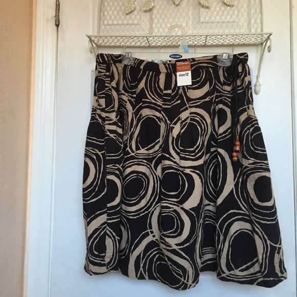 Old Navy patterned skirt with liner