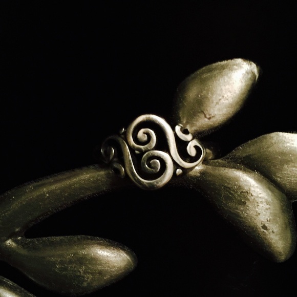 Spanish Swirl Ring