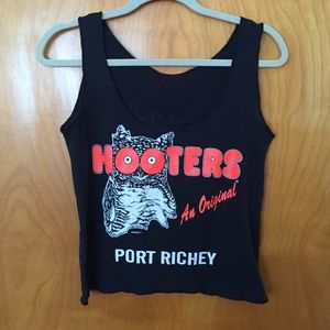 ♥️Hooters Port Richey vintage tank size m
