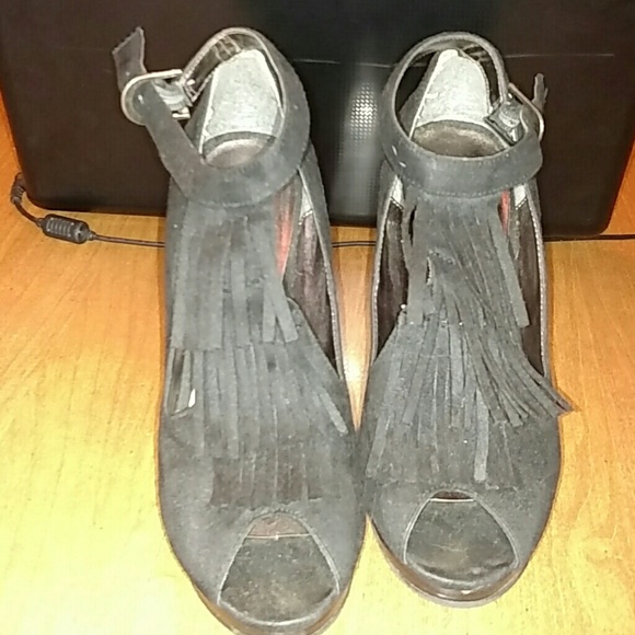 Ladies 8.5 - Picture 2 of 3