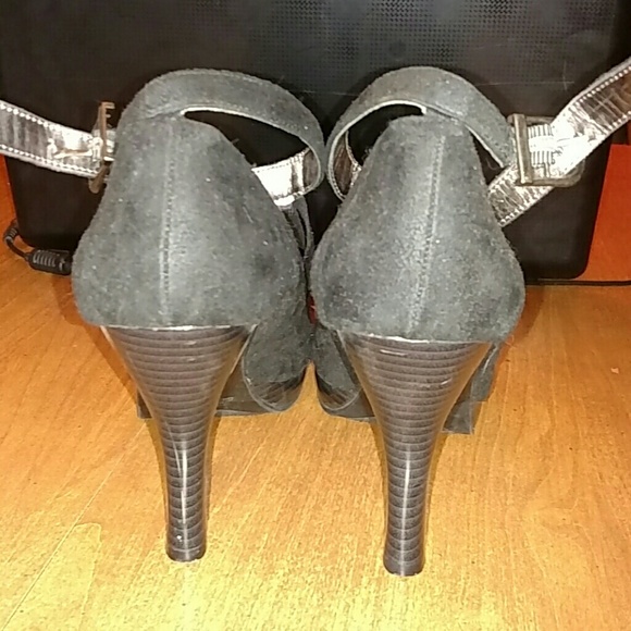 Ladies 8.5 - Picture 3 of 3