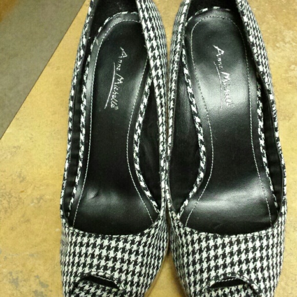 Heels/platforms - Picture 2 of 2
