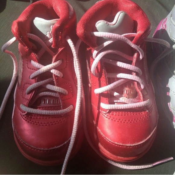 Sneakers - Picture 4 of 4